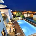 Isa-Residence With Swimming-Pool In Marina Di Cecina Only 700 Meters From The Sea, Studio-Apartments With Air Conditioning And Private Outdoor Area