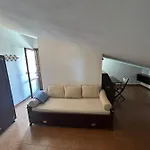 Great Wave Apartment