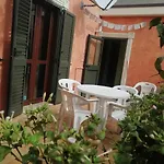 Casa Con Giardino A Due Passi Dal Mare