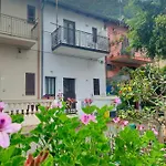 Scilla Holiday Home