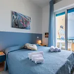 Isa-Double Room With Balcony And Front Sea View In Hotel With Swimming Pool In Marina Di Cecina, Just 10 Meters From The Sea