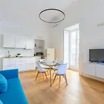 Piazza Amedeo Stylish Apartment By Wonderful Italy