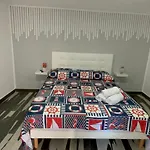 Room Rental Piazza Garibaldi