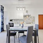 Appartamento Confortevole - Vicino Al Mare E A Roma