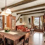 Chalet Con Vista Mozzafiato E Box Auto Privato Incluso