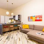 Design Flat In The City Center By Wonderful Italy