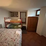La Maison Jaune