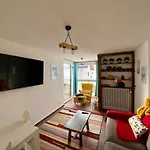 Cozy Apartment Near The Slopes