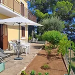 Le Pigne Casa Vacanze.