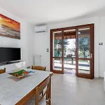 Al Porto Terrace Close To The Lake