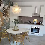 Lago-Apartment Midy, Sfeervol, Zwembad, Airco