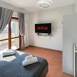 Coastal Serenity - 300Mt From The Sea - Netflix
