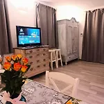 Gardalemonhouse
