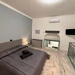 Di Napoli'S Home