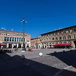 Ducale Home In Piazza Del Popolo A Pesaro