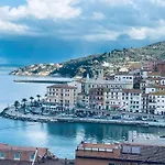 Appartamento Con Vista Mare A Porto Santo Stefano