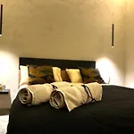 Falco Boutique Home With Jacuzzi