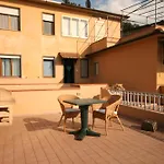 Bilocale Con Terrazza E Vista Mare