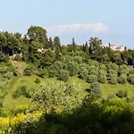 La Capannina, Sulla Collina Con Vista Mare