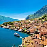 D'Annunzio Suite Con Piscina