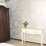 Viareggio Seaside Apartment Private Parking