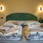 Maison Ostaria Myholidaylivigno