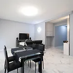 Cf Luxury House