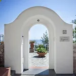 Lhp Suite Executive Cottage Capri