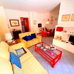 Trilocale Annamaria In Centro A Numana, Con Garage