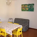 Novella 1 E 2, Appartamenti A Numana Con Posto Auto