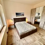 Bilo Leondino, Appartamento Moderno Al Taunus