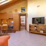 Apartment By The Ferry - Menaggio
