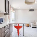 Suitehouse - With Jacuzzi & All Comfort