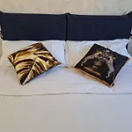 Amendola Rooms
