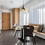 Mountain Meadows Apt 2