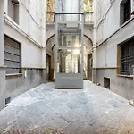 Modern 1Br Apt Near National Museum - Sleeps 3