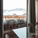 Nix & Nivis Chalet