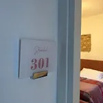 Zelia Rooms