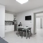 Modern Flat In The Heart Of Naples Near Man
