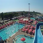 Hotel Marzia Con Piscina