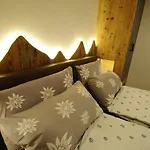 Chalet Lucky Exclusive By Livigno Accomodation