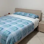 B&B 