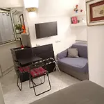 La Residenza Napoli Short Let Monolocale Standard Via Chiaia 82 Napoli