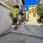 Residenza Ucci Ali - Xs