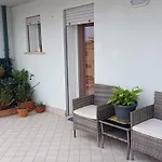 Armareaoverseassuites