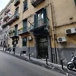 Il Salotto Di Napoli - Guest House