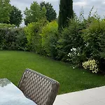 Luxury Apartments Beauty Gardens