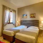 Villa Gens Camuria