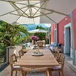 Gocce Villas - Casa Rosada Waterfront Villa With Private Pool