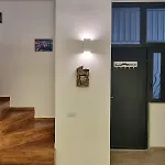 Casa Comoda E Centrale In Quartiere Storico Di Napoli